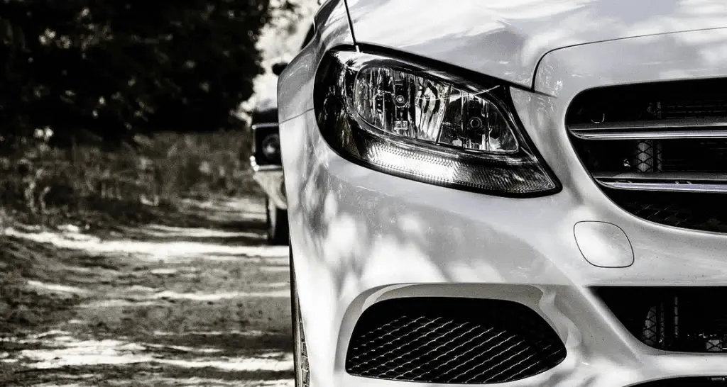 lentilles-et-systemes-optiques-pour-equipementiers-automobiles-05-09-2025-e08-5-001215-1