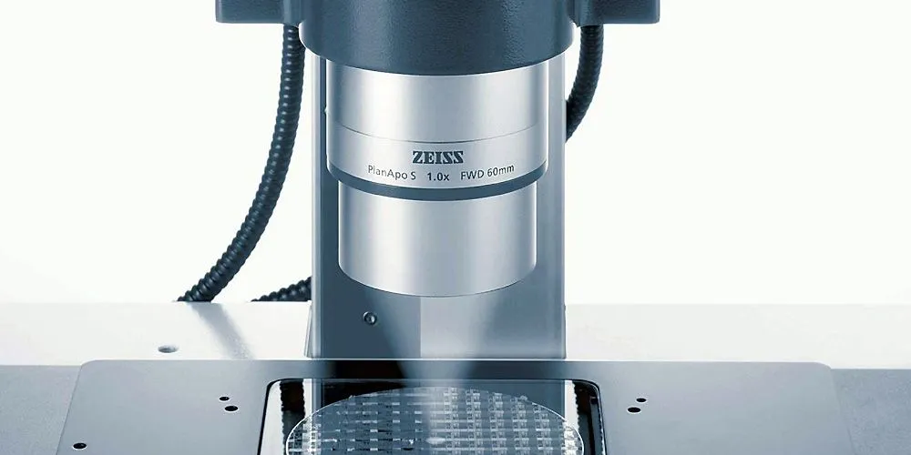 stereo-discovery-v8-zeiss-stereo-microscope-de-biologie-29-01-2024-e08-5-001551-1