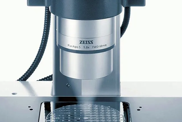 SteREO Discovery.V8 Zeiss Stéréo Microscope de Biologie