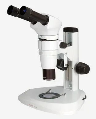 stereomicroscope-avec-camera-integree-04-07-2025-e08-5-000383-1